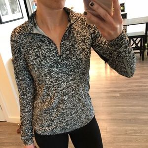Lululemon half zip Pullover